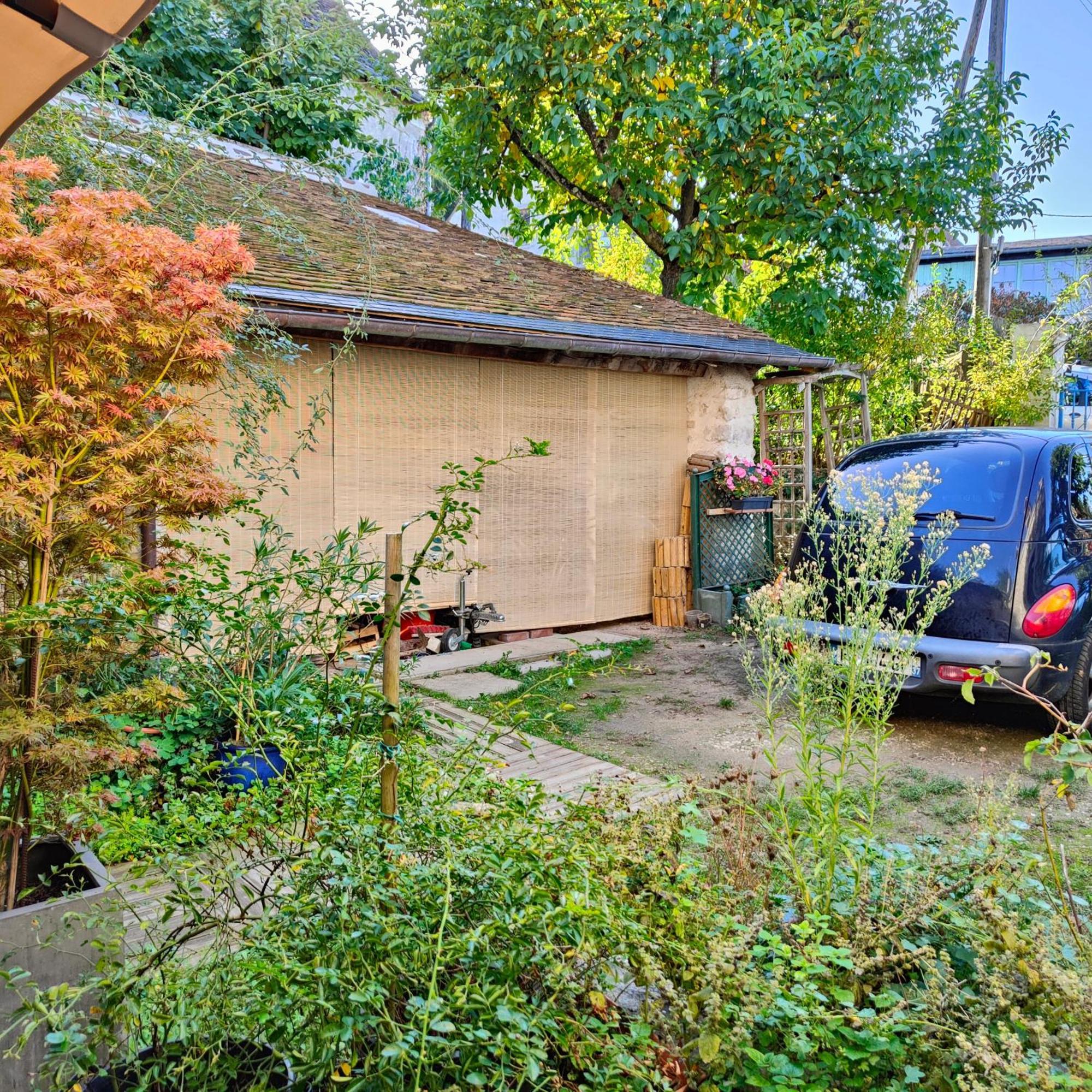 蒙卢索卢瓦尔La Maison Bleue De Husseau Ancienne Ferme Semi-Troglodytique 18E Siecle别墅 外观 照片